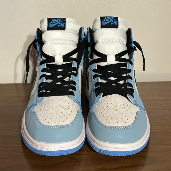 Air Jordan Retro 1 “University Blue” - Picture 2 of 5
